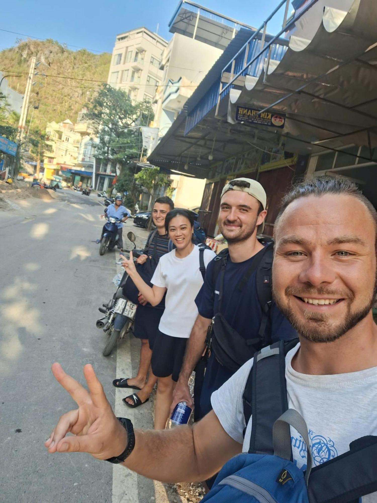 Chan Chau Napoli Hostel מראה חיצוני תמונה